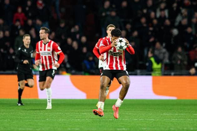 EINDHOVEN, NETHERLAND - 27 NOVEMBER, 2024: The UEFA Champions League football match between PSV - FC Shakhtar Donetsk at Philips Arena  Copyright: xVitaliixKliuievx