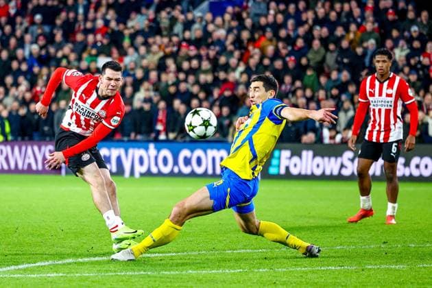 EINDHOVEN, 27-11-2024, Philips Stadium, UEFA Champions League season 2024 25, match between PSV and Sjachtar Donetsk, PSV player Hirving Lozano PSV - Sjachtar Donetsk  x26840046x Copyright: