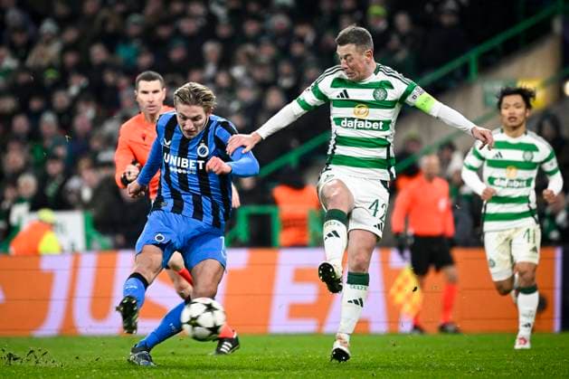 Celtic v Club Brugge - UEFA Champions League GLASGOW, SCOTLAND - NOVEMBER 27 : Vermant Romeo forward of Club Brugge and Mcgregor Callum midfielder of Celtic FC during the UEFA Champions League phase matchday 5 between Celtic and Club Brugge on November 27, 2024 in Glasgow, Scotland, 27 11 2024 Glasgow Scotland  Copyright: xPeterxDexVoechtx