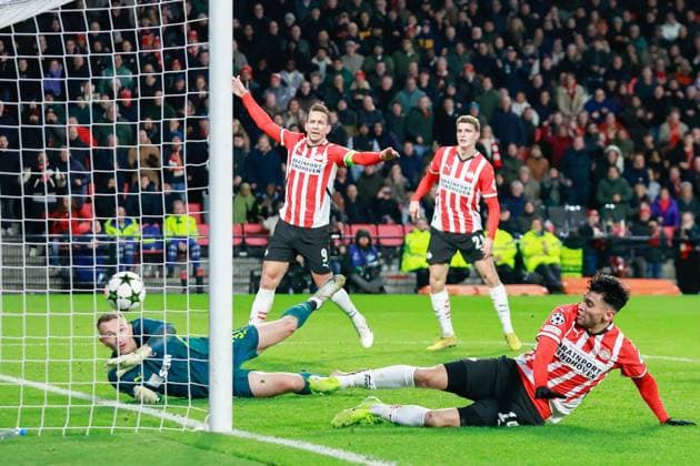 EINDHOVEN, 27-11-2024, Philips Stadium, UEFA Champions League season 2024 25, match between PSV and Sjachtar Donetsk, PSV player Ricardo Pepi scores the 3-2 PSV - Sjachtar Donetsk  x26840055x Copyright: