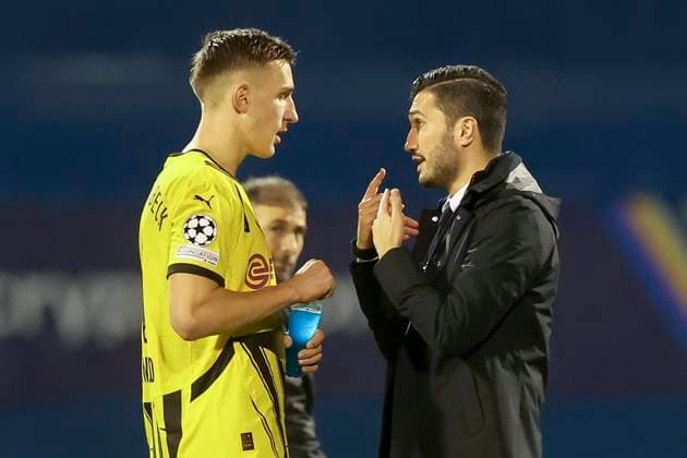 Sport Bilder des Tages Nico Schlotterbeck (Borussia Dortmund) und Trainer Nuri Sahin (Borussia Dortmund) unterhalten sich, UEFA Champions League 2024 25 League Phase MD5, GNK Dinamo v Borussia Dortmund, Stadion Maksimir am 27. November 2024 in Zagreb, Kroatien. (Foto von Marco Steinbrenner DeFodi Images) Nico Schlotterbeck (Borussia Dortmund) und Trainer Nuri Sahin (Borussia Dortmund) talk together, UEFA Champions League 2024 25 League Phase MD5, GNK Dinamo v Borussia Dortmund, Stadion Maksimir, November 27, 2024 in Zagreb, Croatia. (Photo by Marco Steinbrenner DeFodi Images) Defodi-700_zagreb_bvb_20241127_099