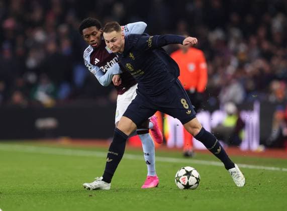 Aston Villa FC v Juventus FC Tens Koopmeiners of Juventus is challenged by Jaden Philogene of Aston Villa during the Aston Villa FC v Juventus FC UEFA Champions League Round 1 match at Villa Park, Birmingham, England, United Kingdom on 27 November 2024 Editorial use only. All images are copyright Every Second Media Limited. No images may be reproduced without prior permission. Copyright: xIMAGO EveryxSecondxMediax ESM-1229-0052