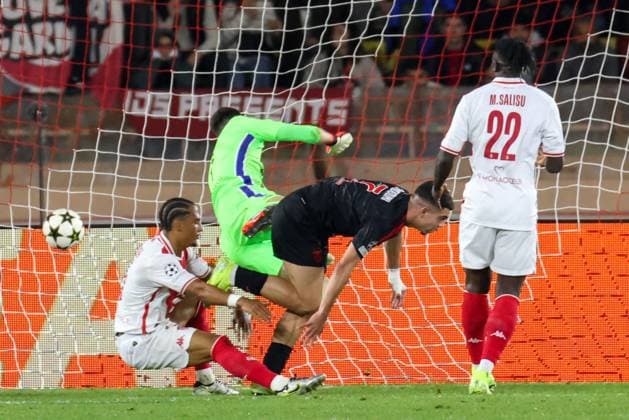 CALCIO - UEFA Champions League - Monaco vs Benfica Zeki Amdouni ( 7 - SL Benfica) scores the winning goal for his team during Monaco vs Benfica, UEFA Champions League football match in Monaco, PrincPhoto by IPA ABACAPRESS.COMlity of Monaco, November 27 2024 Monaco  Copyright: xIPAxSport ABACAx