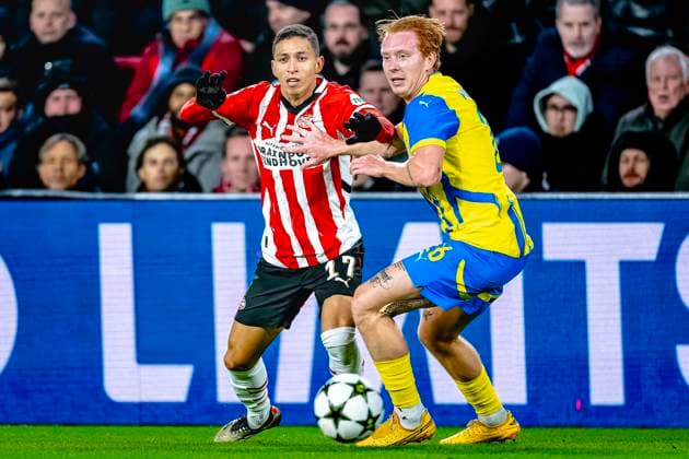 PSV Eindhoven defender Mauro Junior, Shakhtar defender Yukhym Konoplia during the match PSV - Shakhtar at the Philips stadium for the UEFA Champions League - League phase - Matchday 5 season 2024-2025 in EINDHOVEN, Netherlands on 27 november 2024, (photo by Marcel van Dorst EYE4images DeFodi Images) Defodi-746_202099