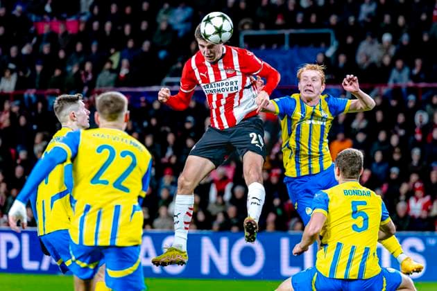 PSV Eindhoven midfielder Guus Til during the match PSV - Shakhtar at the Philips stadium for the UEFA Champions League - League phase - Matchday 5 season 2024-2025 in EINDHOVEN, Netherlands on 27 november 2024, (photo by Marcel van Dorst EYE4images DeFodi Images) Defodi-746_202106