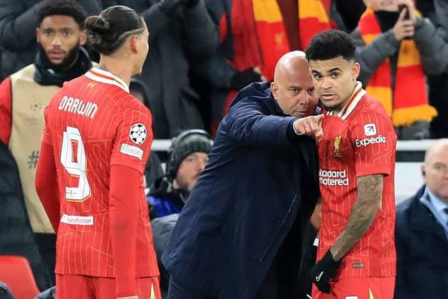 27th November 2024; Anfield, Liverpool, Merseyside, England; Champions League Football, Liverpool versus Real Madrid; Liverpool manager Arne Slot issues instructions to Luis Diaz  ActionPlus12720729 DavidxBlunsden