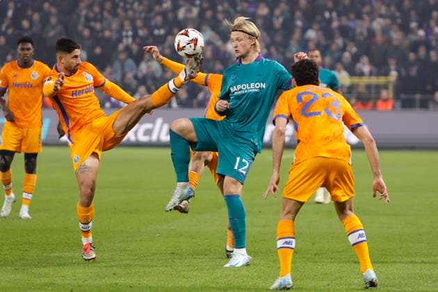 RSC Anderlecht v FC Porto - UEFA Europa League ANDERLECHT, BELGIUM - NOVEMBER 28 : Dolberg Kasper forward of RSC Anderlecht during the UEFA Europa League 2024 25 League Phase MD5 match between RSC Anderlecht and FC Porto on November 28, 2024 in Anderlecht, Belgium, 28 11 2024 Anderlecht Belgium  Copyright: xJanxDexMeuleneirx