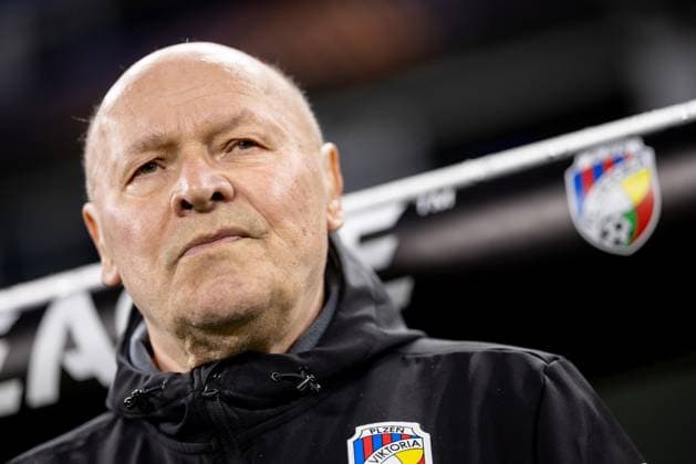 Hamburg, 28. November 2024 - Fußball, UEFA Europa League 2024 25, Dynamo Kiew - FC Viktoria Pilsen: Miroslav Koubek (FC Viktoria Pilsen, Trainer)