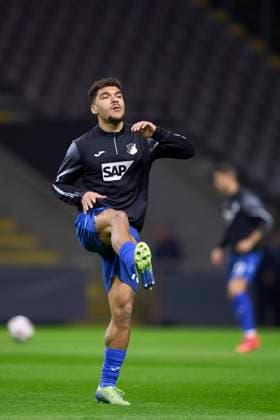 SC Braga V TSG 1899 Hoffenheim - UEFA Europa League 2024 25 League Phase MD5 Valentin Gendrey of TSG 1899 Hoffenheim warms up before the UEFA Europa League match between SC Braga and TSG 1899 Hoffenheim at Estadio Municipal de Braga in Braga, Portugal, on November 28, 2024. Braga, Portugal Portugal  Copyright: xJosexManuelxAlvarezxReyx originalFilename:alvarezrey-notitle241128_npjP7.jpg