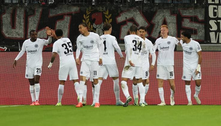 28.11.2024, Fussball UEFA Europa League, FC Midtjylland - Eintracht Frankfurt, emonline, emspor, v.l., Torjubel zum 0:1 durch Hugo Larsson (Eintracht Frankfurt), Goal celebration, celebrate the goal DFL DFB REGULATIONS PROHIBIT ANY USE OF PHOTOGRAPHS AS IMAGE SEQUENCES AND OR QUASI-VIDEO. xdcx Copyright: HMBxMedia Claus