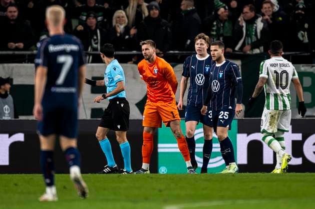 241128 goalkeeper Ricardo Friedrich of Malmö FF during the UEFA Europa League football match between Ferencvaros and Malmö FF on November 28, 2024 in Budapest. Photo: Petter Arvidson BILDBYRAN kod PA PA0935 fotboll football soccer fotball uefa europa league europa league malmö ff Ferencvaros bbeng Copyright: PETTERxARVIDSON BB241128PA050