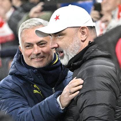L-R head coach Jose Mourinho (Fenerbahce) and head coach Jindrich Trpisovsky (Slavia) are seen during the UEFA Europa League, 5th round match: SK Slavia Praha - Fenerbahce Istanbul, in Prague, Czech Republic, on November 28, 2024. (CTKxPhoto MichalxKrumphanzl) CTKPhotoP2024112808241  CTKPhotoP2024112808241