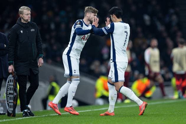 Son Heung-Min of Tottenham Hotspur is substituted for Timo Werner of Tottenham Hotspur Tottenham Hotspur v Roma, UEFA Europa League, Group Stage, Football, Tottenham Hotspur Stadium, London, UK - 28 Nov 2024 EDITORIAL USE ONLY No use with unauthorised audio, video, data, fixture lists, club league logos or live services. Online in-match use limited to 120 images, no video emulation. No use in betting, games or single club league player publications. Copyright: xIanxTuttle Shutterstockx 14945067bg