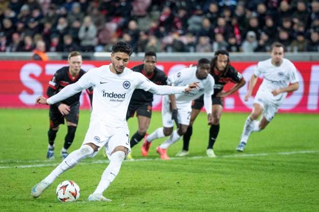 Frankfurt s Omar Marmoush scores from a penalty during the UEFA Europa League match between FC Midtjylland and Eintracht Frankfurt at MCH Arena in Herning on Thursday, November 28, 2024. (Photo: Bo Amstrup Ritzau Scanpix) , Herning Denmark Mors Copyright: BoxAmrstrupx xRitzauxScanpix BoxAmstrupx spdk20241128-234105-L