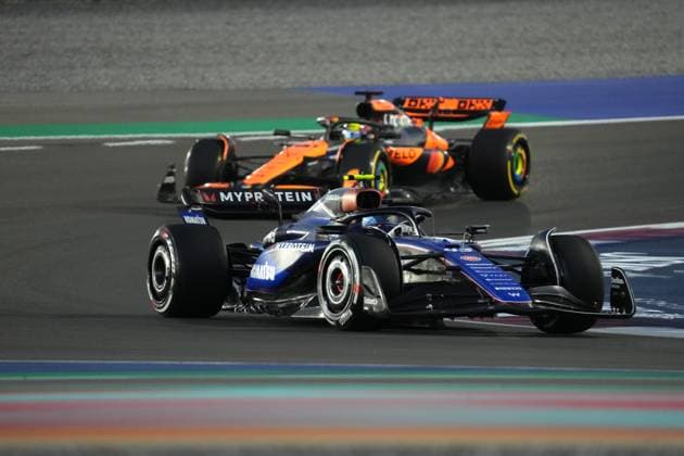 Formula 1 Qatar Airways Qatar Grand Prix 2024 29.11.2024, Losail International Circuit, Doha, Formula 1 Qatar Airways Qatar Grand Prix 2024 ,im Bild Franco Colapinto (ARG), Williams Racing, Oscar Piastri (AUS), McLaren F1 Team