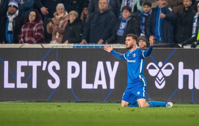 Fussball, Herren, Saison 2024 2025, 2. Bundesliga (14. Spieltag), 1. FC Magdeburg - Hertha BSC, Samuel Loric (1. FC Magdeburg), 29.11. 2024,