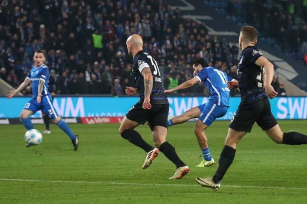 29.11.2024, xgox, Fussball 2. Bundesliga, 1. FC Magdeburg - Hertha BSC Berlin emspor, v.l. Mohammed El Hankouri (Magdeburg, 11) schiesst Tor, schießt, Torschuetze, erzielt Tor, Treffer, scores the goal 1:0 (DFL DFB REGULATIONS PROHIBIT ANY USE OF PHOTOGRAPHS as IMAGE SEQUENCES and or QUASI-VIDEO) Magdeburg