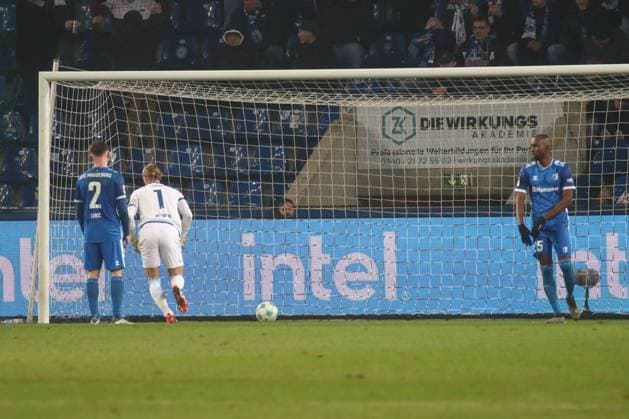 29.11.2024, xgox, Fussball 2. Bundesliga, 1. FC Magdeburg - Hertha BSC Berlin emspor, v.l. Derry Scherhant (Hertha, 39) schiesst Tor, schießt, Torschuetze, erzielt Tor, Treffer, scores the goal 1:1 (DFL DFB REGULATIONS PROHIBIT ANY USE OF PHOTOGRAPHS as IMAGE SEQUENCES and or QUASI-VIDEO) Magdeburg
