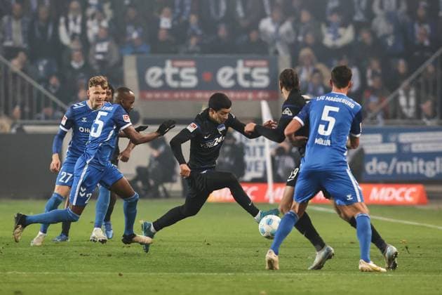 Ibrahim Maza (Hertha BSC Berlin,10) - 2. Fussball Bundesliga Saison 2024-2025 1. FC Magdeburg vs. Hertha BSC Berlin in der Avnet Arena in Magdeburg - Aktion,Fußball,Mann,Männer,Deutschland,29.11.2024