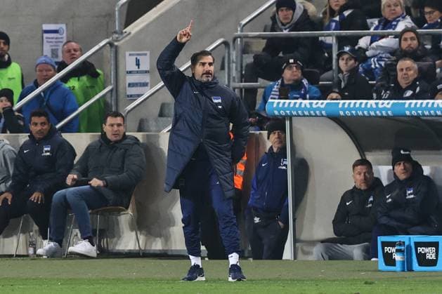 Trainer Christian Fiel (Hertha BSC Berlin) - 2. Fussball Bundesliga Saison 2024-2025 1. FC Magdeburg vs. Hertha BSC Berlin in der Avnet Arena in Magdeburg - Fußball,Mann,Männer,Deutschland,29.11.2024