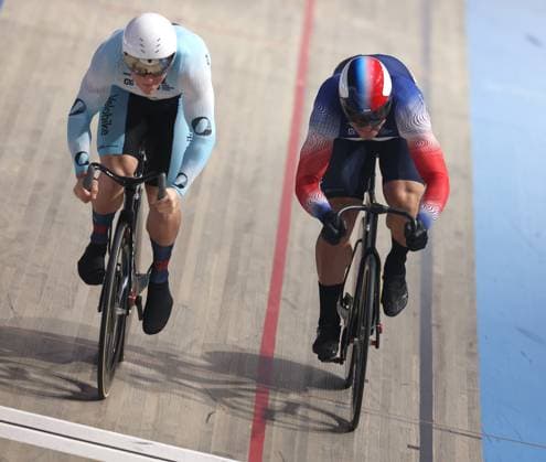 2024-11-29 UCI Track Champions League - Round 2 APELDOORN, NETHERLANDS - NOVEMBER 29: Matthew Richardson of Great Britain, Hela of France during Round 2 of the UCI Track Champions League at Omnisport on November 29, 2024 in Apeldoorn, Netherlands. (Photo by Peter Lous BSR Agency) Apeldoorn Netherlands Content not available for redistribution in The Netherlands directly or indirectly through any third parties. Copyright: xBSRxAgencyx