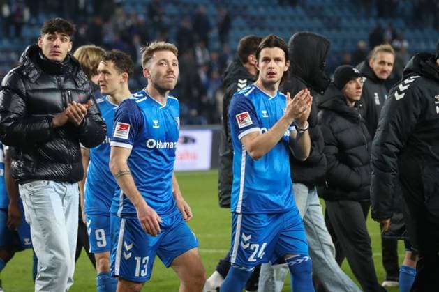 29.11.2024, xgox, Fussball 2. Bundesliga, 1. FC Magdeburg - Hertha BSC Berlin emspor, v.l. Connor Krempicki (Magdeburg, 13), Jean Hugonet (Magdeburg, 24) enttaeuscht, enttäuscht, schaut enttaeuscht, niedergeschlagen, disappointed (DFL DFB REGULATIONS PROHIBIT ANY USE OF PHOTOGRAPHS as IMAGE SEQUENCES and or QUASI-VIDEO) Magdeburg