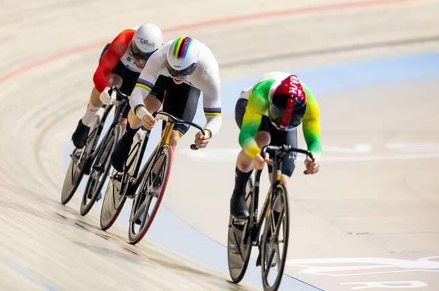 APELDOORN - Harrie Lavreysen in action during the first round sprint at the UCI Track Champions League in Omnisport. It is the second Track cycling, Rad, Radsport, Bahnrad, Bahn race out of a series of five. ANP IRIS VAN DEN BROEK netherlands out - belgium out Apeldoorn xVIxxIVx 514518866 originalFilename: 0782399236st.jpg