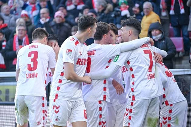 30.11.2024, Fussball, 2. Bundesliga, 14. Spieltag Saison 2024 2025, 1.FC Köln - Hannover 96, Tim Lemperle (1. FC Köln) freut sich über das Tor zum 1:1 mit der Mannschaft. xRHR-FOTO TKx