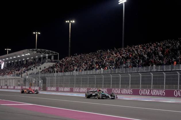 30.11.2024, Losail International Circuit, Doha, Formula 1 Qatar Airways Qatar Grand Prix 2024 ,im Bild Lewis Hamilton (GBR), Mercedes-AMG Petronas Formula One Team, Charles Leclerc (MCO), Scuderia Ferrari HP (Photo by Hasan Bratic DeFodi Images) Defodi-506_20241130_hbr_1992