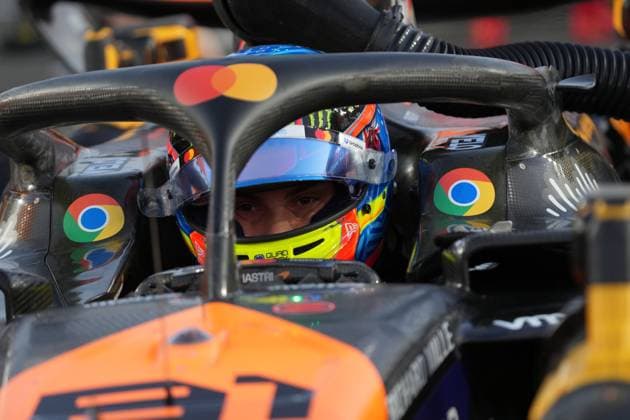 30.11.2024, Losail International Circuit, Doha, Formula 1 Qatar Airways Qatar Grand Prix 2024 ,im Bild Oscar Piastri (AUS), McLaren F1 Team (Photo by Hasan Bratic DeFodi Images) Defodi-506_20241130_hbr_0424