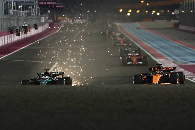 F1 Grand Prix Of Qatar 2024 Sprint George Russell of Mercedes and Oscar Piastri of McLaren during Sprint ahead of the Formula 1 Grand Prix of Qatar at Lusail International Circuit in Lusail, Qatar on November 30, 2024. Lusail Qatar  Copyright: xJakubxPorzyckix originalFilename:porzycki-f1grandp241130_npUqj.jpg