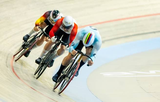 APELDOORN - Harry Lavreysen in action during the first round sprint at the UCI Track Champions League at Omnisport. It was the third round of the Track cycling, Rad, Radsport, Bahnrad, Bahn competition. ANP IRIS VAN DEN BROEK xVIxANPxSportx xxANPxIVx 514576285 originalFilename: 514576285.jpg