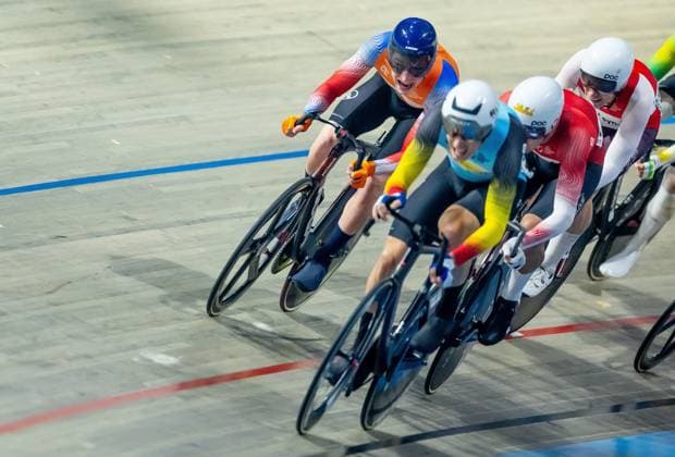 APELDOORN - Philip Heijnen in action during the final scratch at the UCI Track Champions League at Omnisport. It was the third round of the Track cycling, Rad, Radsport, Bahnrad, Bahn competition. ANP IRIS VAN DEN BROEK xVIxANPxSportx xxANPxIVx 514584837 originalFilename: 514584837.jpg