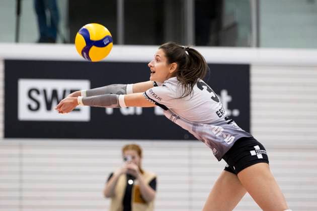 1. Volleyball Bundesliga Frauen: Schwarz-Weiss Erfurt vs. Allianz MTV Stuttgart; Erfurt; 30.11.2024 Ana Krulj ( 3; Schwarz-Weiss Erfurt) 1. Volleyball Bundesliga Frauen: Schwarz-Weiss Erfurt vs. Allianz MTV Stuttgart; Riethsporthalle Erfurt; 30.11.2024 Copyright: xBEAUTIFULxSPORTS Duehringx