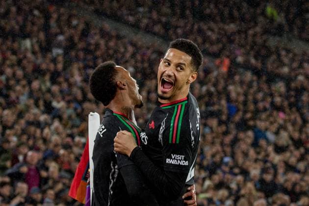 Bilder des Jahres 2024, Sport 11 November Sport Themen der Woche KW48 London, England, November 30 2024: Gabriel (6 Arsenal) celebrates his goal with William Saliba (2 Arsenal) during the Premier League game between West Ham and Arsenal at London Stadium in London, England. (Pedro Porru SPP)  Copyright: xPedroxPorru SPPx spp-en-PePo-4F8A1198_DxO