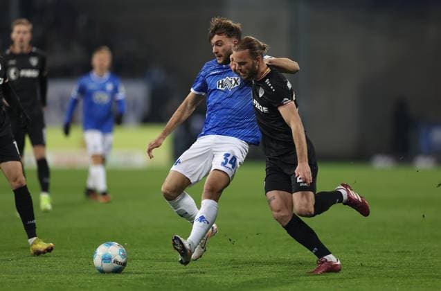 30.11.2024, xdcx, Fussball 2. Bundesliga, SV Darmstadt 98 - SC Preußen Münster, emonline, emspor, despor, v.l., Killian Corredor (SV Darmstadt 98), Jorrit Hendrix (SC Preußen Münster) DFL DFB REGULATIONS PROHIBIT ANY USE OF PHOTOGRAPHS AS IMAGE SEQUENCES AND OR QUASI-VIDEO.