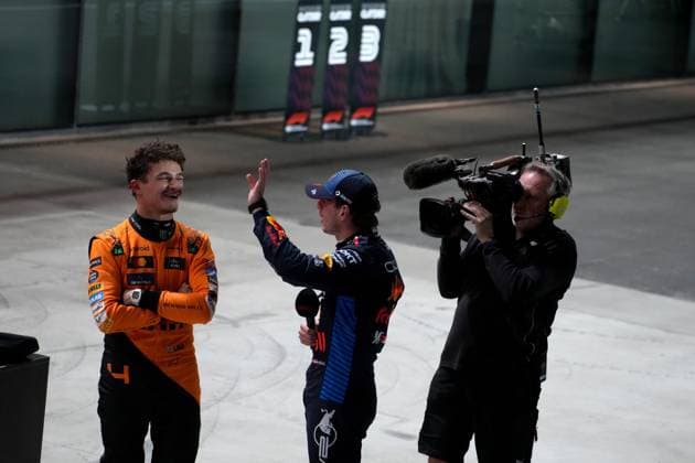 Formula 1 Qatar Airways Qatar Grand Prix 2024 30.11.2024, Losail International Circuit, Doha, Formula 1 Qatar Airways Qatar Grand Prix 2024 ,im Bild 3.Startplatz für Lando Norris (GBR), McLaren F1 Team, Poleposition für Max Verstappen (NLD), Oracle Red Bull Racing
