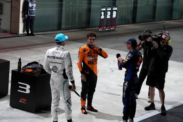 Formula 1 Qatar Airways Qatar Grand Prix 2024 30.11.2024, Losail International Circuit, Doha, Formula 1 Qatar Airways Qatar Grand Prix 2024 ,im Bild 3.Startplatz für Lando Norris (GBR), McLaren F1 Team, Poleposition für Max Verstappen (NLD), Oracle Red Bull Racing, 2.Startplatz für George Russell (GBR), Mercedes-AMG Petronas Formula One Team