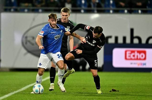 30.11.2024, xfux, Fussball 2.Bundesliga, SV Darmstadt 98 - Preussen Münster, emspor, v.l. Jano ter Horst (SC Preußen Münster Preussen Muenster), Killian Corredor (SV Darmstadt 98), Yassine Bouchama (SC Preußen Münster Preussen Muenster) (DFL DFB REGULATIONS PROHIBIT ANY USE OF PHOTOGRAPHS as IMAGE SEQUENCES and or QUASI-VIDEO. Eine Lizenzierung des Lichtbildwerkes an und oder durch den SV Darmstadt 1898 e.V. sowie Tochterunternehmen ist nicht gestattet. No release of or sale to SV Darmstadt 1898 e.V.)) Darmstadt