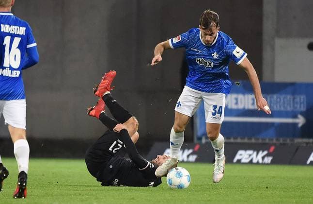 30.11.2024, xhbx, Fussball 2.Bundesliga, SV Darmstadt 98 - Preussen Münster emspor, v.l. Rico Preißinger (Preußen Münster), Killian Corredor (SV Darmstadt 98) (DFL DFB REGULATIONS PROHIBIT ANY USE OF PHOTOGRAPHS as IMAGE SEQUENCES and or QUASI-VIDEO) Darmstadt