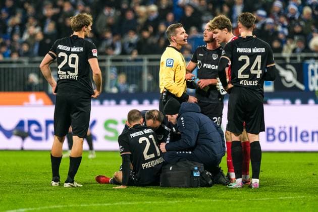 Rico Preißinger (Preußen Muenster, 21) am Boden, GER, SV Darmstadt 98 vs. Preußen Muenster, Fussball, 2. Bundesliga, 14. Spieltag, Saison 2024 2025, 30.11.2024. DFL REGULATIONS PROHIBIT ANY USE OF PHOTOGRAPHS as IMAGE SEQUENCES and or QUASI-VIDEO. GER, SV Darmstadt 98 vs. Preußen Muenster, Fussball, 2. Bundesliga, 14. Spieltag, Saison 2024 2025, 30.11.2024. Darmstadt