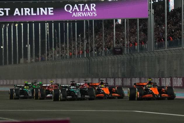 MOTORI - Formula 1 - Formula 1 Qatar Airways - Qatar Grand Prix 2024 - Sprint Race Start of Sprint Race 30.11.2024, Lusail International Circuit, Doha, Formula 1 Qatar Airways Qatar Grand Prix 2024 Qatar Qatar  Copyright: xIPAxSport ABACAx
