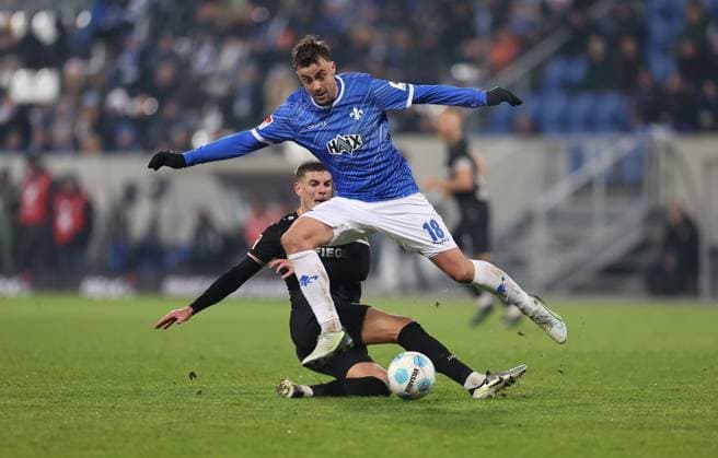 30.11.2024, xdcx, Fussball 2. Bundesliga, SV Darmstadt 98 - SC Preußen Münster, emonline, emspor, despor, v.l., Luca Bazzoli (SC Preußen Münster), Philipp Förster (SV Darmstadt 98) DFL DFB REGULATIONS PROHIBIT ANY USE OF PHOTOGRAPHS AS IMAGE SEQUENCES AND OR QUASI-VIDEO.