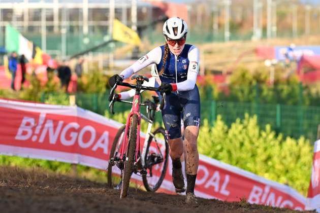 UCI Cyclocross World Cup Dublin 2024 DUBLIN, IRELAND - DECEMBER 01 : REVOL Lise (FRA) during the second leg of the UCI Cyclocross World Cup series 2024-2025 for Women under 19 in Dublin, Ireland, 01 12 2024 Dublin Ireland  Copyright: xBcex