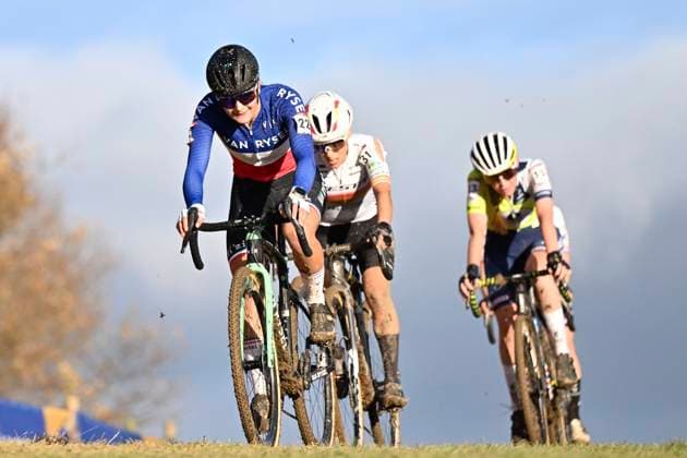 UCI Cyclocross World Cup Dublin 2024 DUBLIN, IRELAND - DECEMBER 01 : CLAUZEL Hélène (FRA) during the second leg of the UCI Cyclocross World Cup series 2024-2025 for Women Elite in Dublin, Ireland, 01 12 2024 Dublin Ireland  Copyright: xBcex