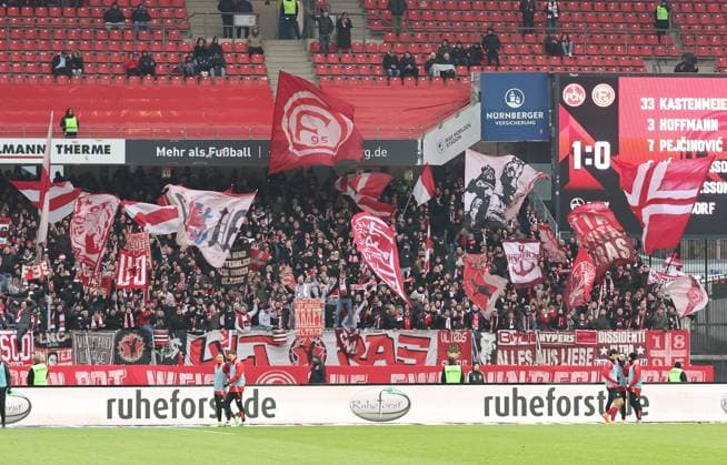 01.12.2024 - Fussball - Saison 2024 2025 - 2. Fussball - Bundesliga - 14. Spieltag: 1. FC Nürnberg FCN ( Club ) - Fortuna Düsseldorf 1895 F95 - Sportfoto Zink DaMa - xdaxmax - DFL regulations prohibit any use of photographs as image sequences and or quasi-video - only for editorial use - Zuschauer Publikum Fans von Fortuna Düsseldorf im Gästeblock