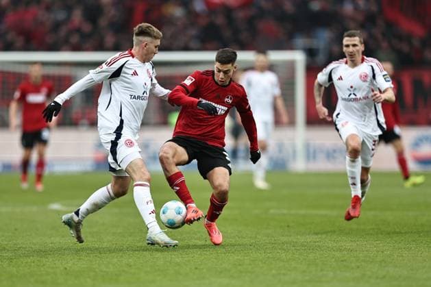 Stefanos Tzimas, FCN, im Hinrundenspiel der Saison 2024 2025 zwischen dem 1. FC Nürnberg und der Fortuna Düsseldorf in Nürnberg; 31 08 2024 -