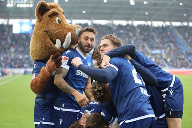 01.12.2024, Fussball, Herren, 2. Bundesliga, Saison 2024 2025, Karlsruher SC - Hamburger SV, Karlsruhe BBBank Wildpark Baden-Württemberg Deutschland (DE)