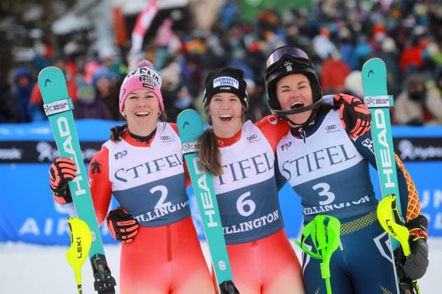 Sport Themen der Woche KW48 Sport Bilder des Tages ALPINE SKIING - FIS WC Killington KILLINGTON,VERMONT,USA,01.DEC.24 - ALPINE SKIING - FIS World Cup, slalom, ladies. Image shows the rejoicing of Wendy Holdener (SUI), Camille Rast (SUI) and Anna Swenn-Larsson (SWE).  GEPAxpictures xMaticxKlansek