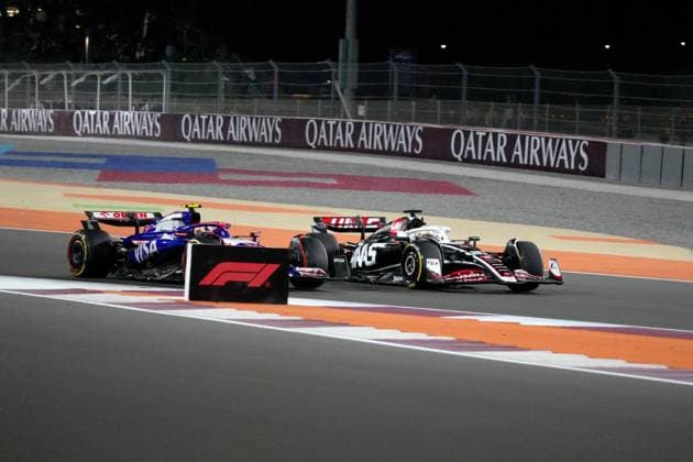 01.12.2024, Losail International Circuit, Doha, Formula 1 Qatar Airways Qatar Grand Prix 2024 ,im Bild Yuki Tsunoda (JPN), Visa Cash App RB Formula One Team, Kevin Magnussen (DNK), MoneyGram Haas F1 Team (Photo by Hasan Bratic DeFodi Images) Defodi-506_20241201_hbr_1127